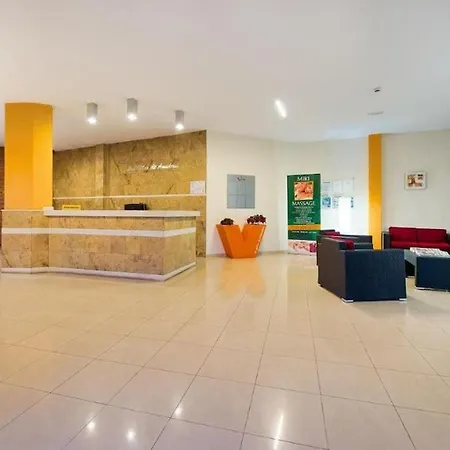 Apartment Deluxe De *